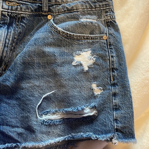 Kancan size 13/30 Jean shorts - Picture 3 of 7